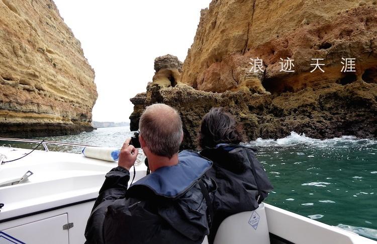 赵明：很荣耀在这样一个荣耀的时刻代表荣耀13000多名小伙伴领取这个奖励